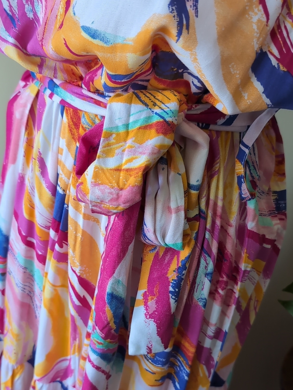 Plus Size Sleeveless Maxi Dress - Picture 4 of 15